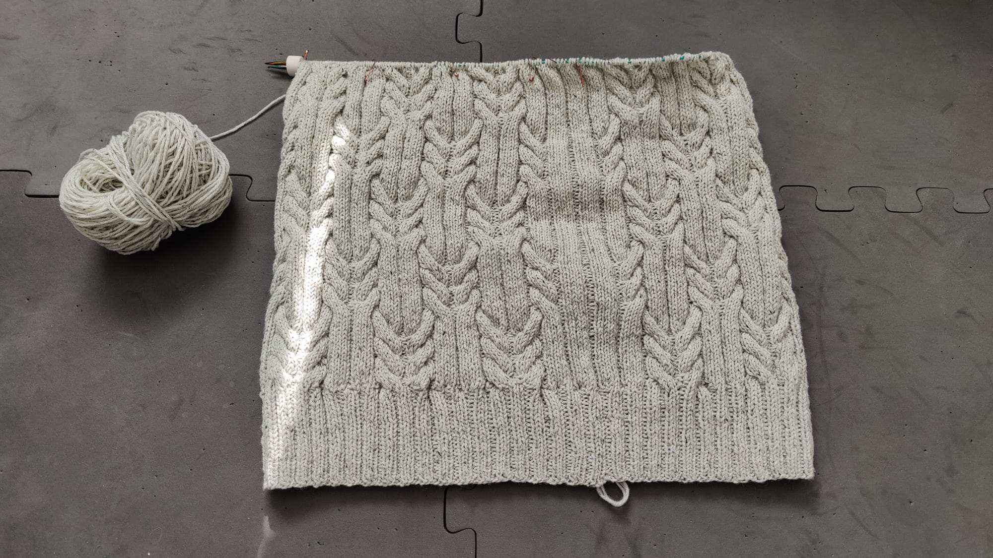 Herrtröja med flätor